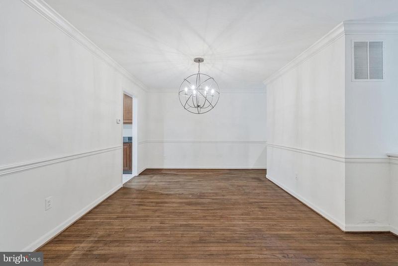 1448 Mclean Mews Ct, Mclean, VA 22101