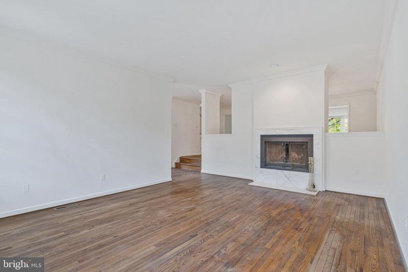 1448 Mclean Mews Ct, Mclean, VA 22101