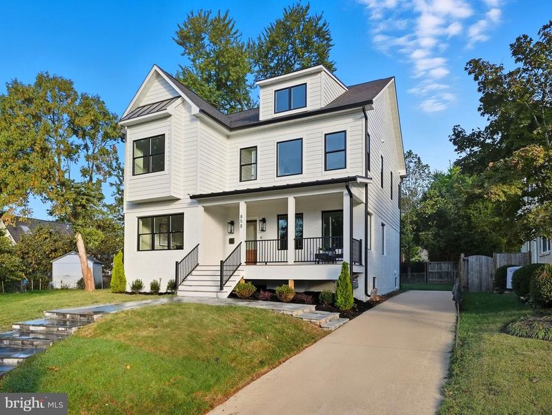 858 N Greenbrier St, Arlington, VA 22205