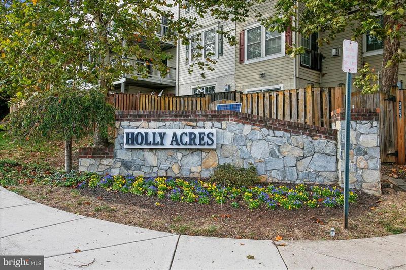 3335 Beechcliff Dr, Alexandria, VA 22306
