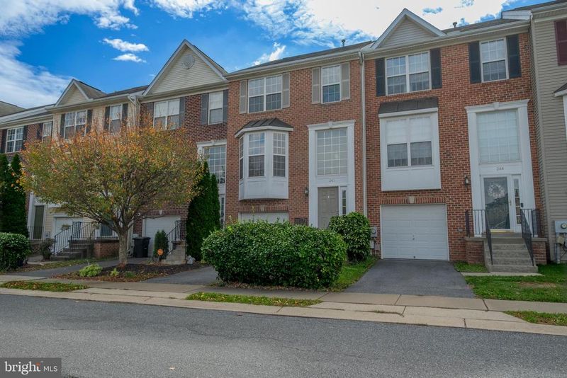 242 Timber View Ct, Frederick, MD 21702