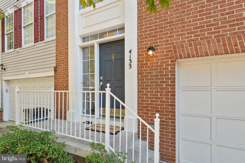 4133 Grover Glen Ct, Fairfax, VA 22030