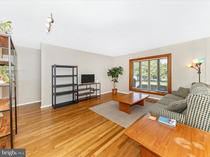 104 Evergreen Ct, Frederick, MD 21701