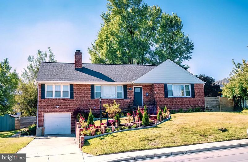 923 Ray Rd, Hyattsville, MD 20783