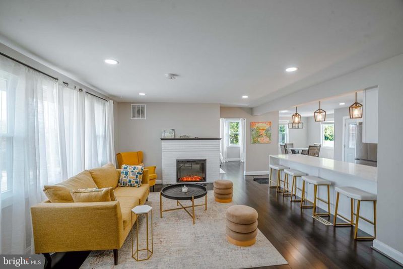 923 Ray Rd, Hyattsville, MD 20783