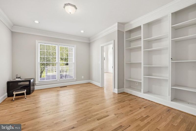 4445 Tuscany Ct, Woodbridge, VA 22192