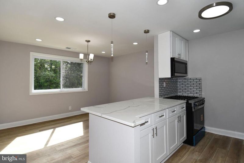 3225 University Blvd W #22, Kensington, MD 20895