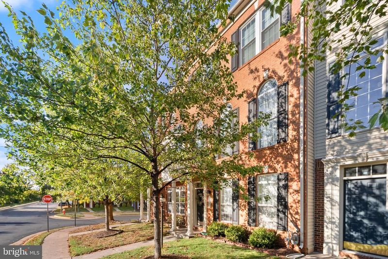 44292 Pawnee Ter, Ashburn, VA 20147