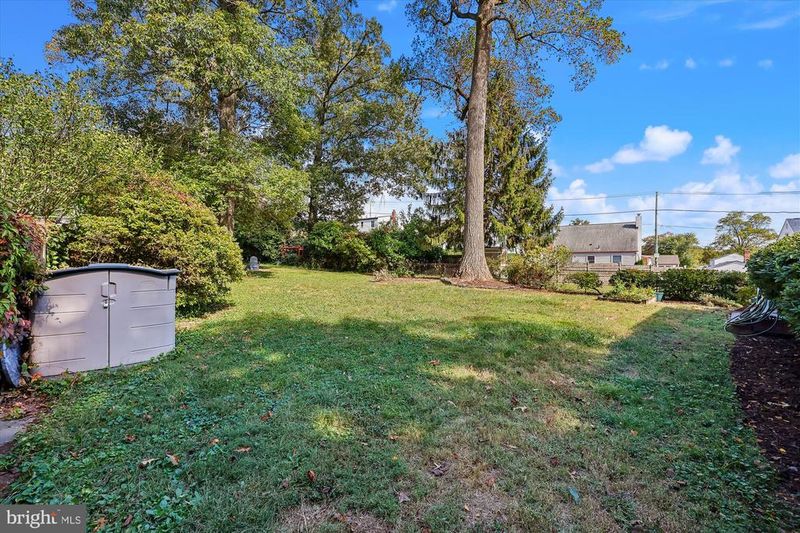1605 Windham Ln, Silver Spring, MD 20902