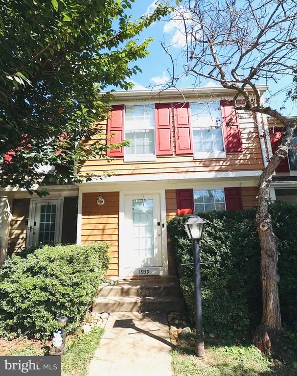 1939 Belmont Ridge Ct, Reston, VA 20191