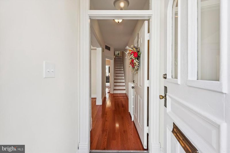 629 Acker Pl NE, Washington, DC 20002