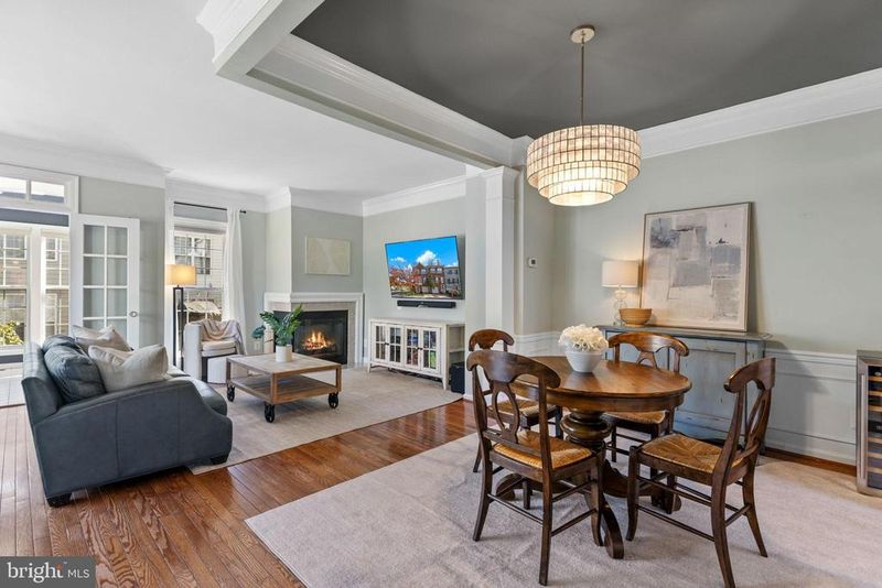 6311 Burgundy Leaf Ln, Alexandria, VA 22312