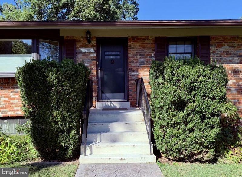 10900 Orchard St, Fairfax, VA 22030