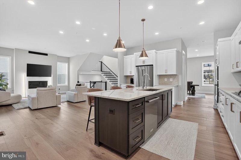 6917 Silver Linden St, Bethesda, MD 20817