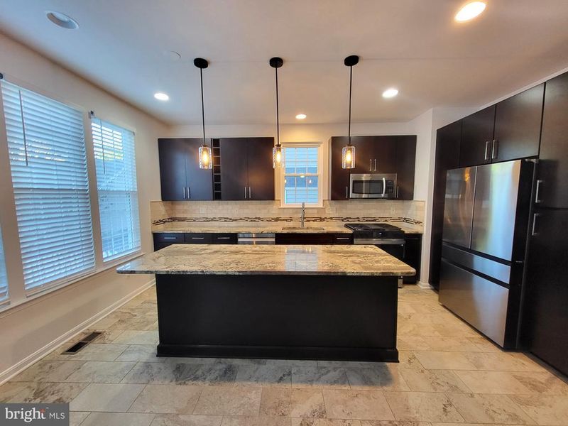 42948 Brookton Way, Ashburn, VA 20147