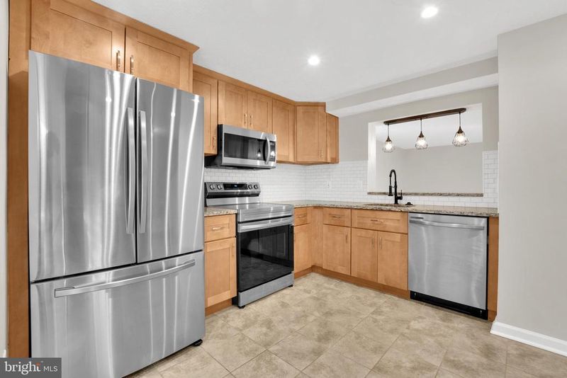 9114 Aspenpark Ct, Lorton, VA 22079