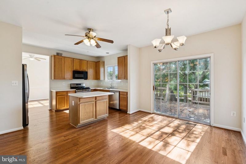 505 North St NE, Leesburg, VA 20176