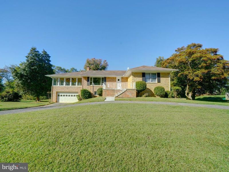 701 Rosier Rd, Fort Washington, MD 20744