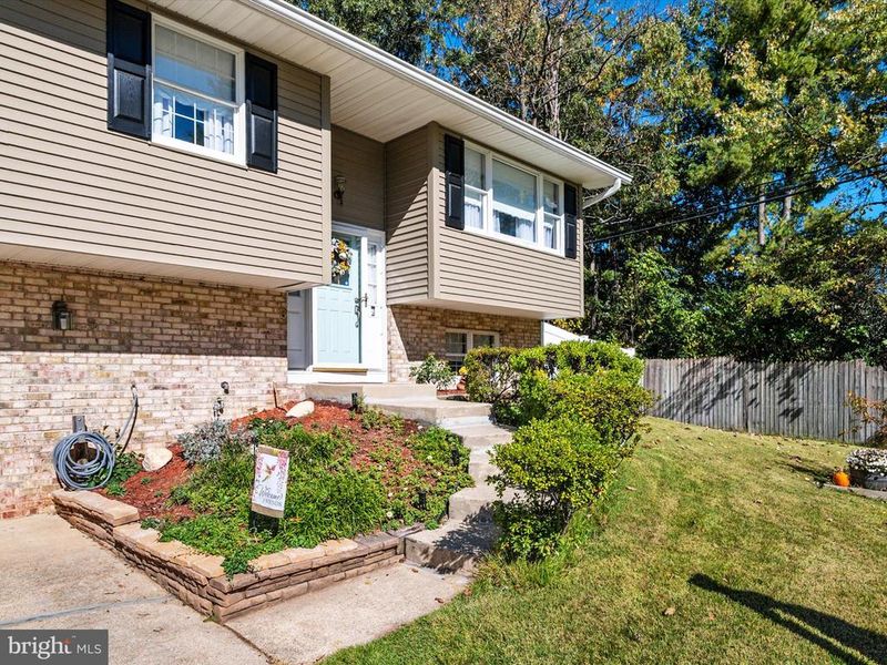 454 Nolheight Rd, Glen Burnie, MD 21061