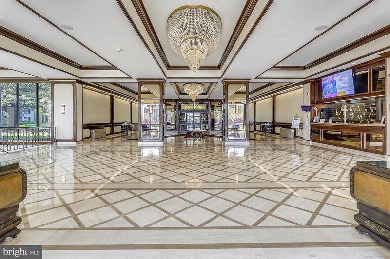 5225 Pooks Hill Rd #417N, Bethesda, MD 20814