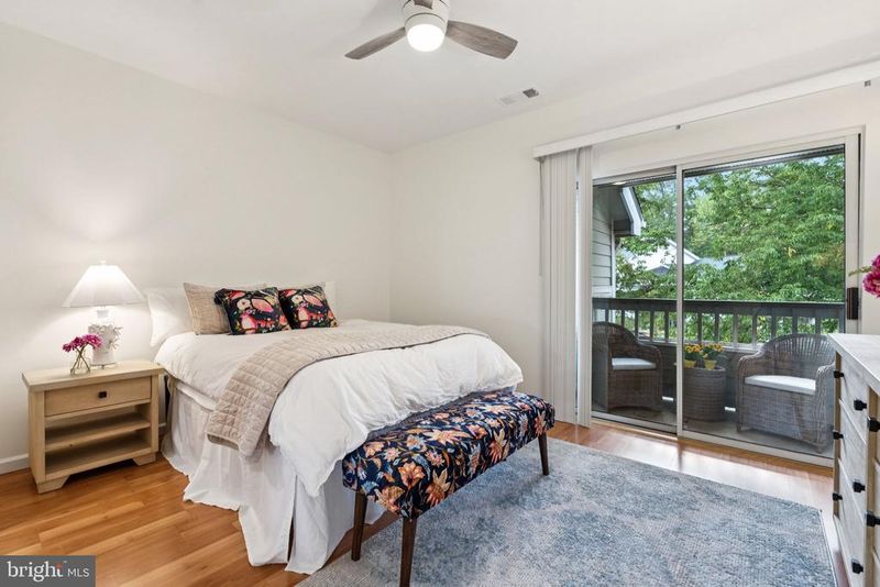 13085 Autumn Woods Way #305, Fairfax, VA 22033