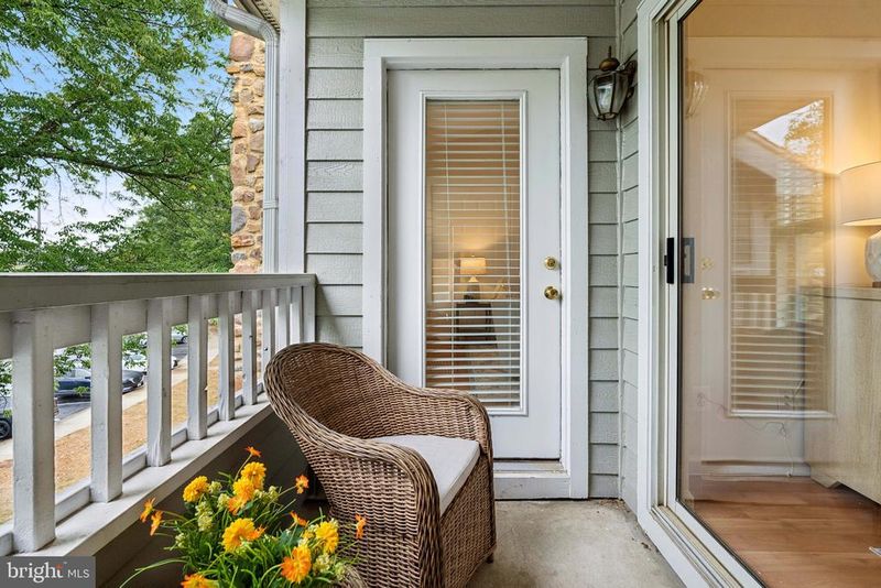 13085 Autumn Woods Way #305, Fairfax, VA 22033