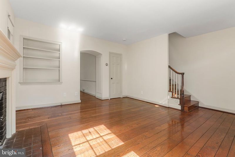 5025 V St NW, Washington, DC 20007