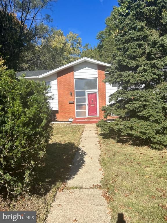 5329 Taney Ave, Alexandria, VA 22304