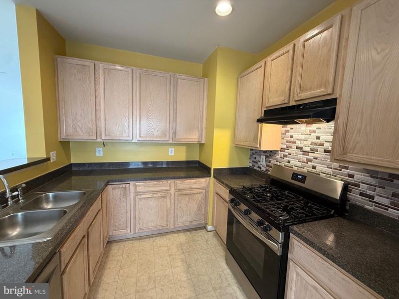 208 Terrace Dr, Stafford, VA 22554