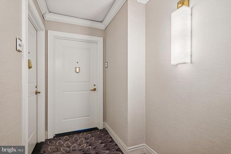 4601 N Park Ave N #604, Chevy Chase, MD 20815