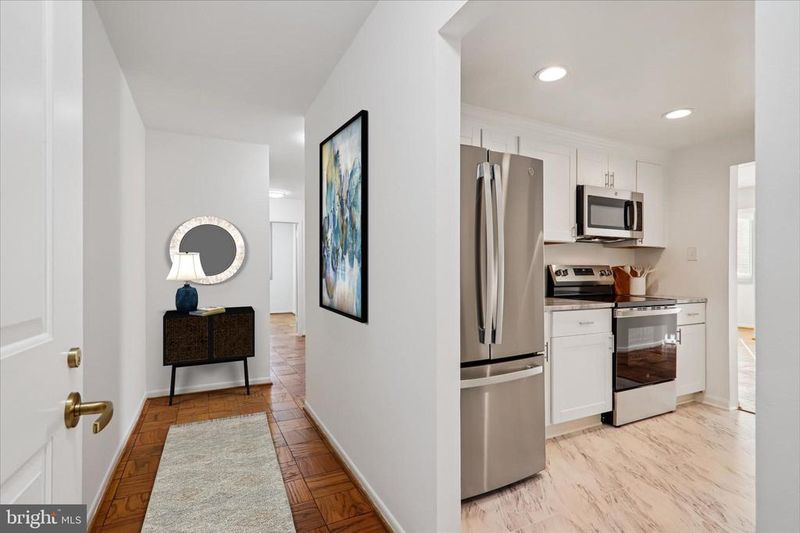 4601 N Park Ave N #604, Chevy Chase, MD 20815