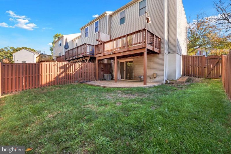 9114 Aspenpark Ct, Lorton, VA 22079