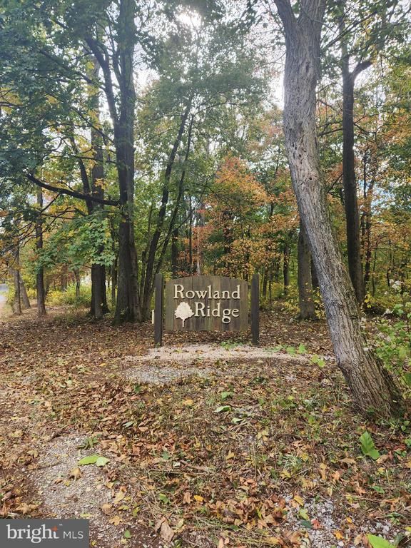 58 Mountaintop Rd, Cascade, MD 21719