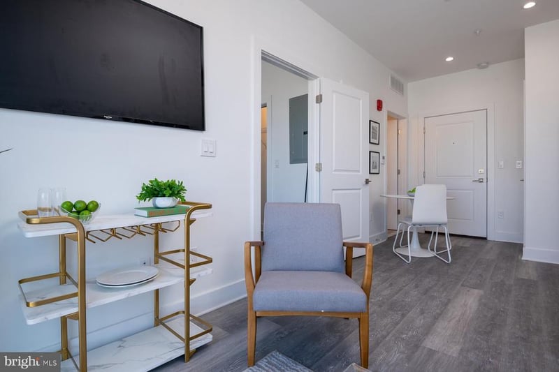 818 Bladensburg Rd NE #203, Washington, DC 20002