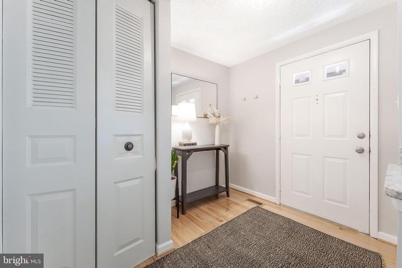 2903 Bridgehampton Ct, Falls Church, VA 22042