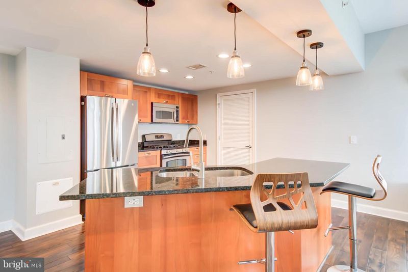 2451 Midtown Ave #1327, Alexandria, VA 22303