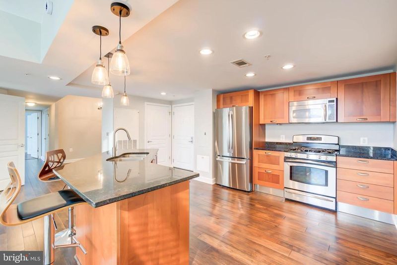 2451 Midtown Ave #1327, Alexandria, VA 22303