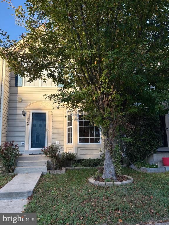 15869 Pebblewood St, Dumfries, VA 22025