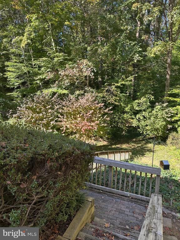 8952 Falling Creek Ct, Annandale, VA 22003