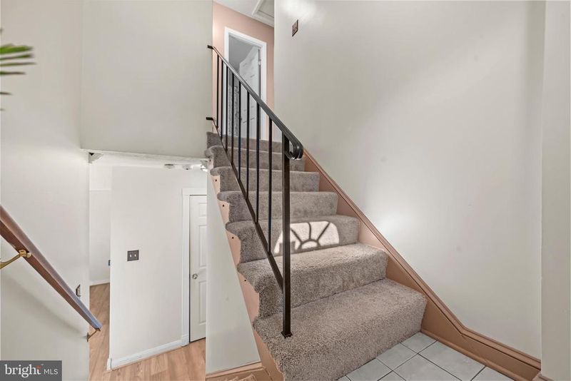 1704 Dania Dr, Fort Washington, MD 20744