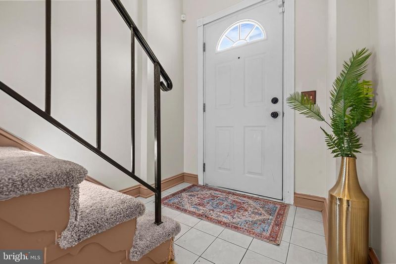 1704 Dania Dr, Fort Washington, MD 20744
