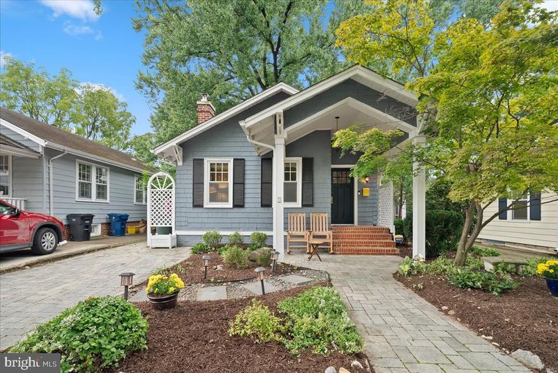 23 E Walnut St E, Alexandria, VA 22301