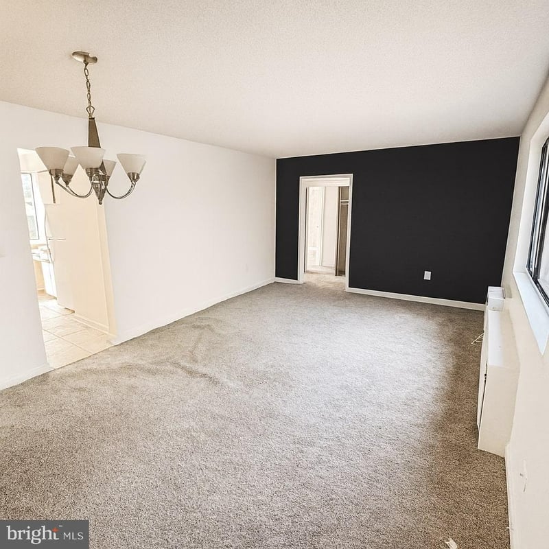 4725 1st St SW #303, Washington, DC 20032