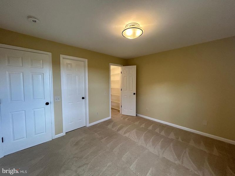 1129 Huntmaster Ter NE #301, Leesburg, VA 20176