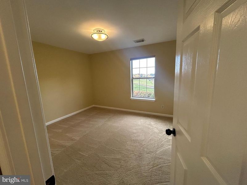 1129 Huntmaster Ter NE #301, Leesburg, VA 20176