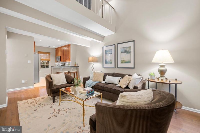 1403 E Abingdon Dr #6, Alexandria, VA 22314