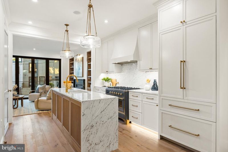 1922 35th St NW, Washington, DC 20007