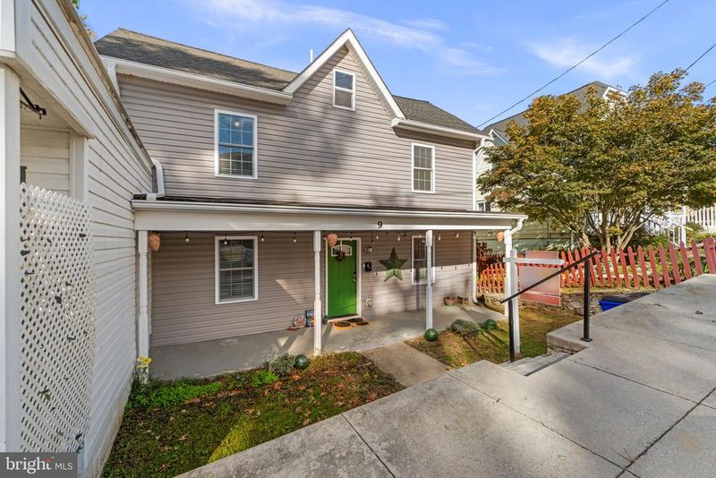 9 9th Ave, Brunswick, MD 21716