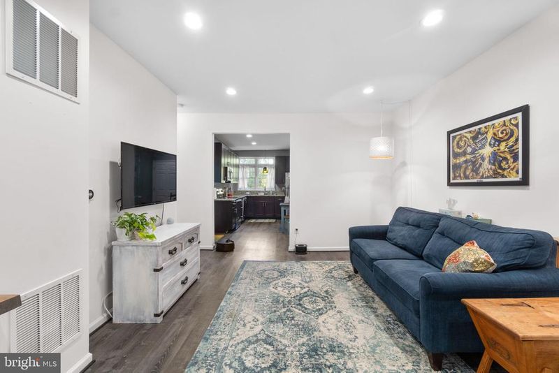 9 9th Ave, Brunswick, MD 21716