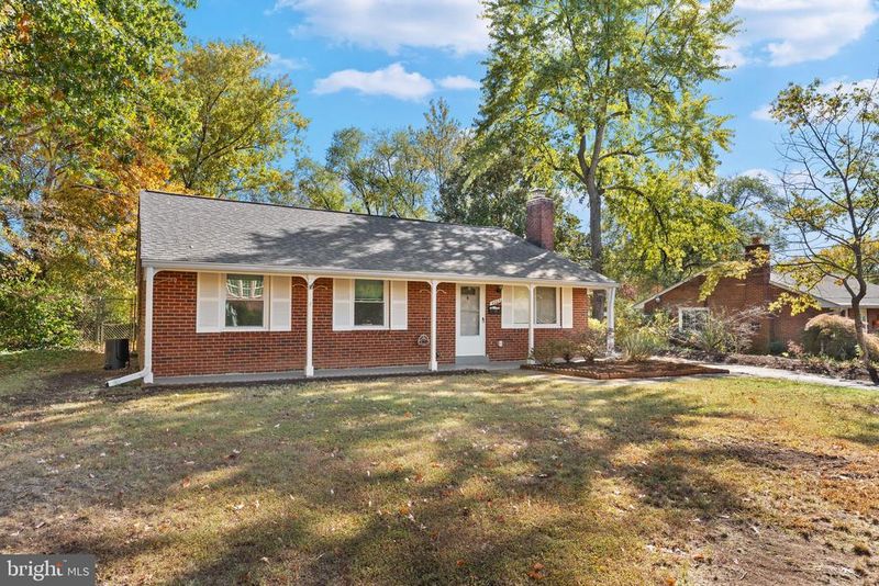 4005 Braddock Rd, Alexandria, VA 22312